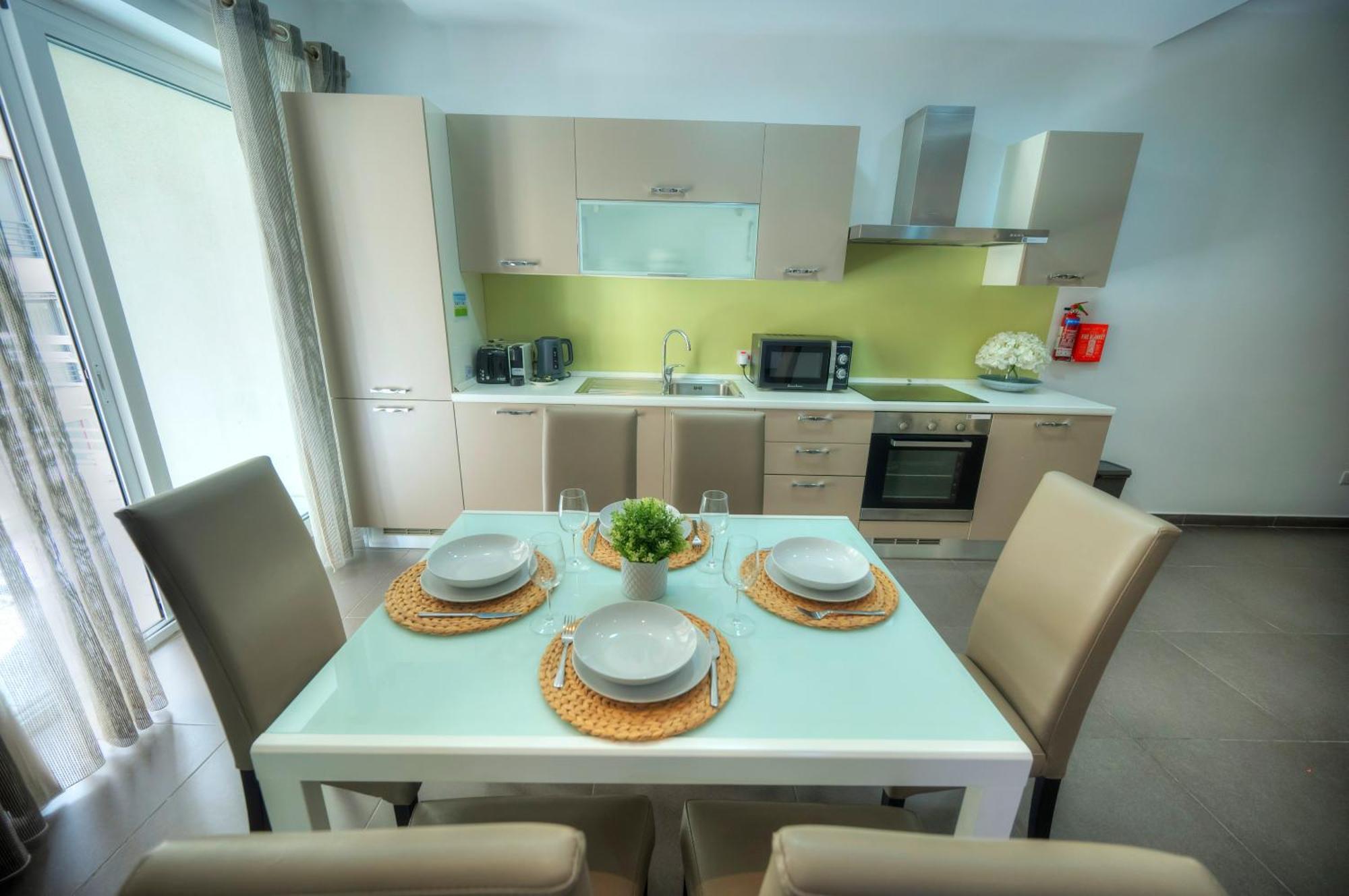 Bright & Large 2Bedrooms In Sliema Center Mpor1-1 Экстерьер фото