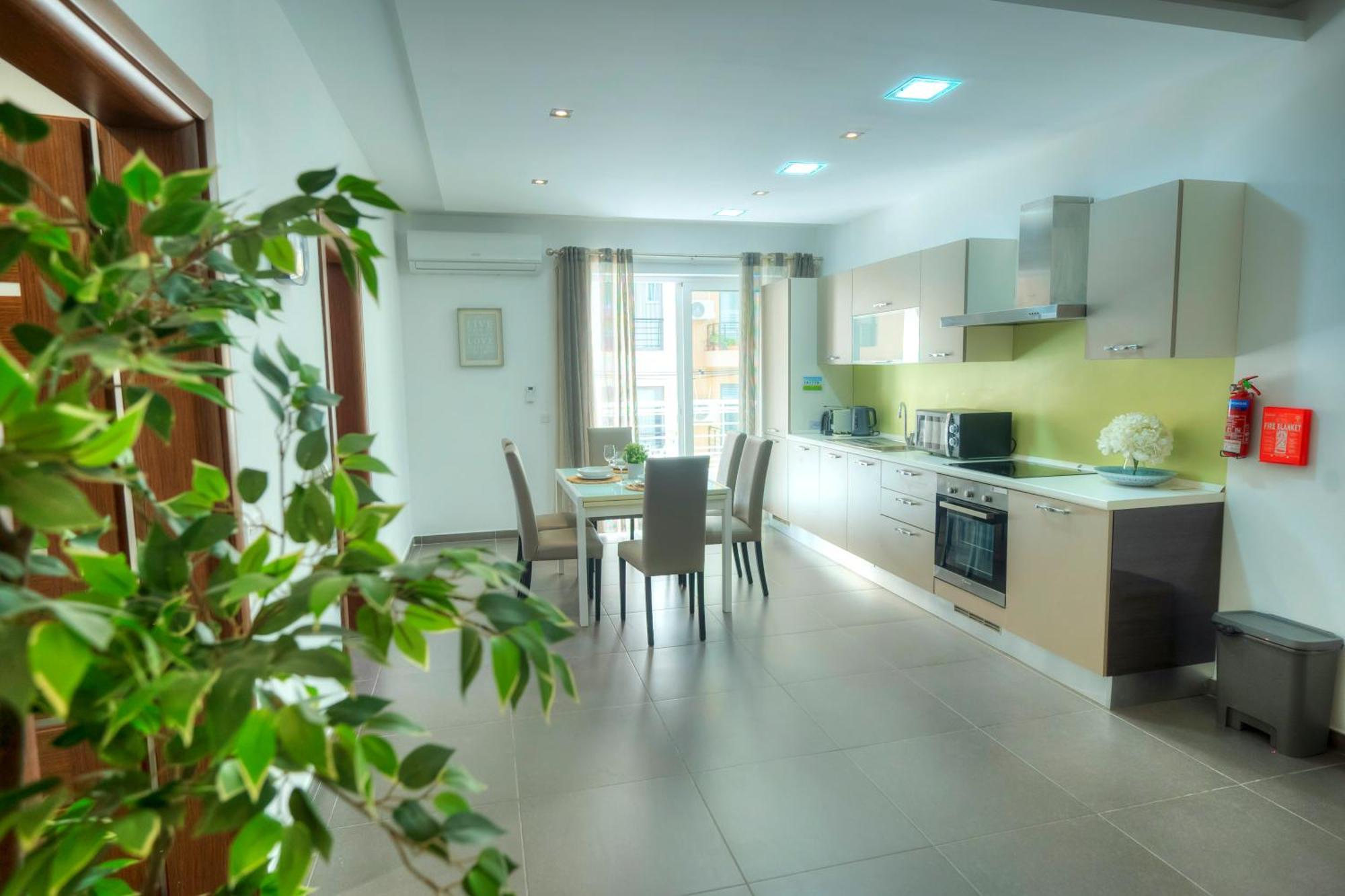 Bright & Large 2Bedrooms In Sliema Center Mpor1-1 Экстерьер фото