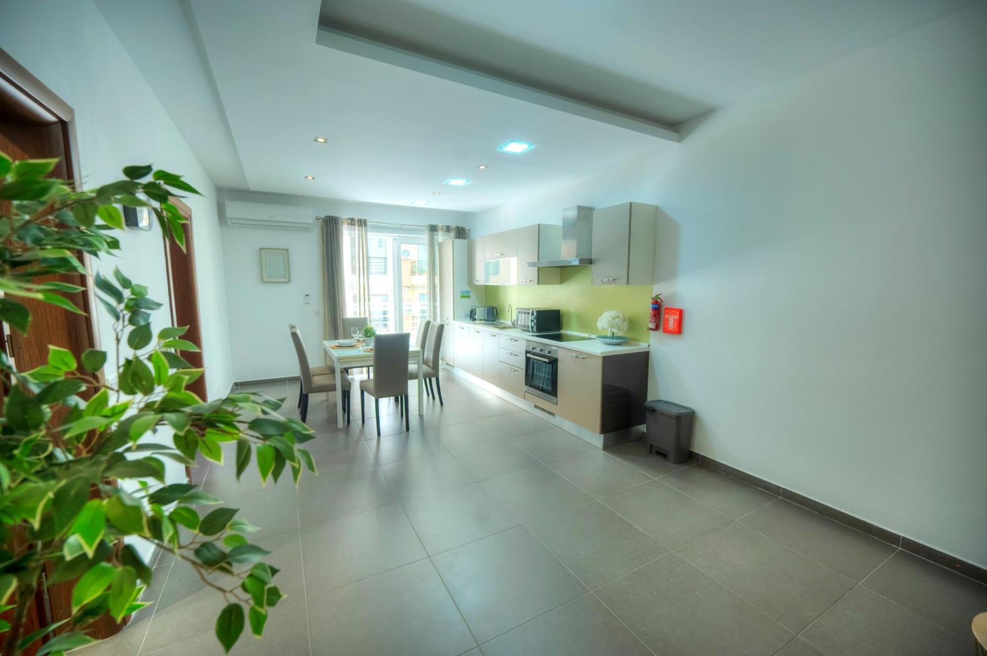 Bright & Large 2Bedrooms In Sliema Center Mpor1-1 Экстерьер фото
