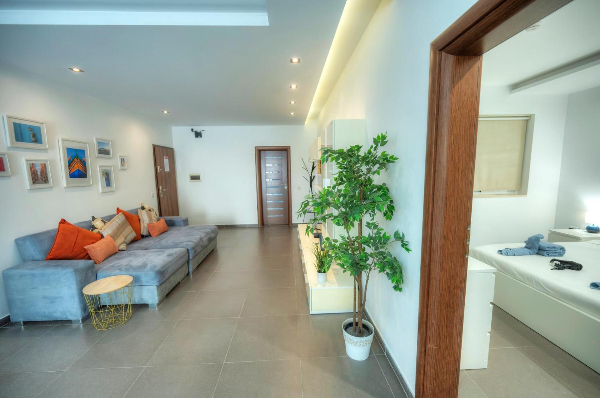 Bright & Large 2Bedrooms In Sliema Center Mpor1-1 Экстерьер фото