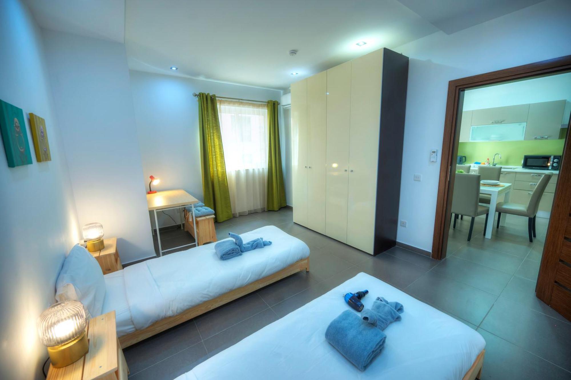 Bright & Large 2Bedrooms In Sliema Center Mpor1-1 Экстерьер фото